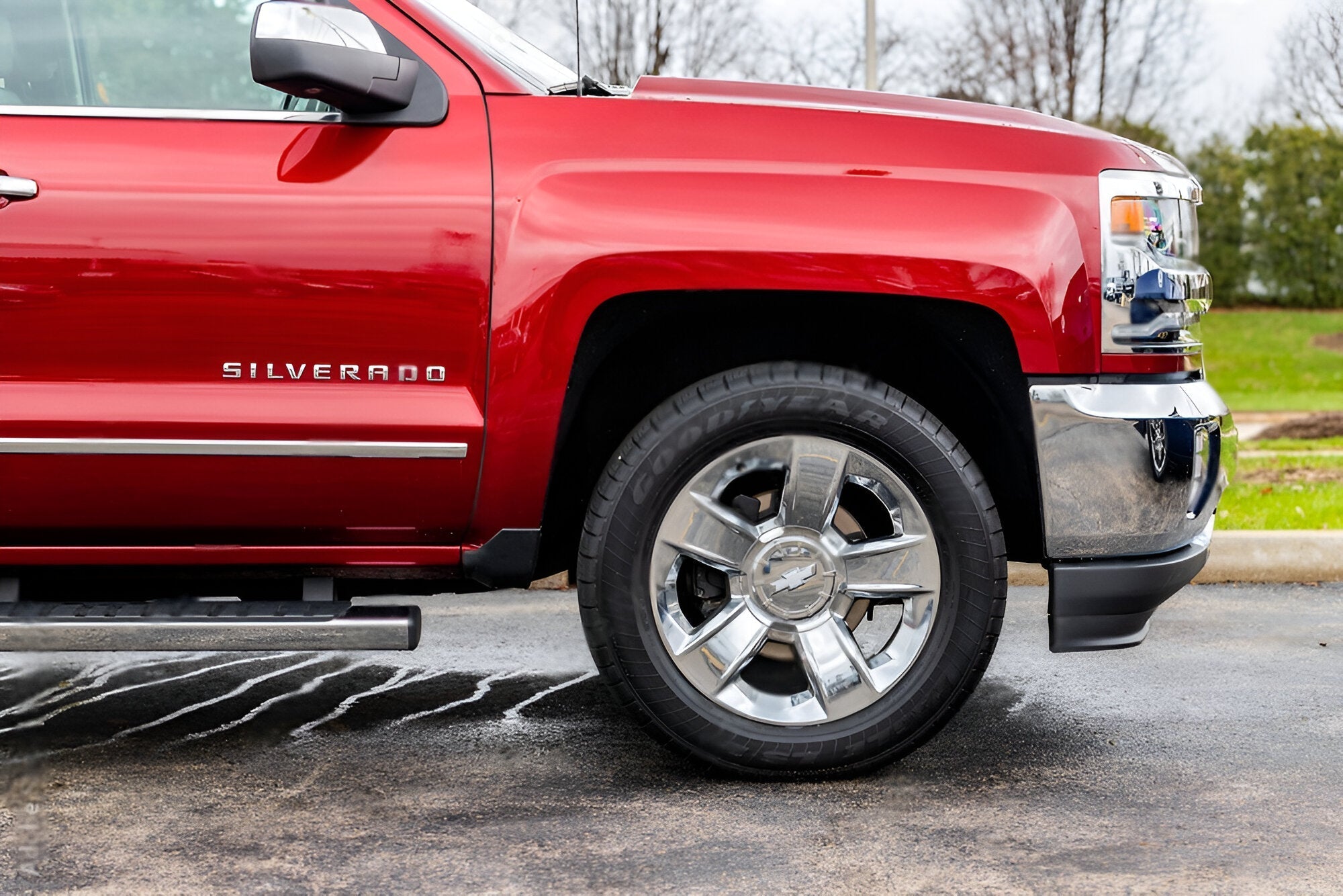 Level Out Your Ride: KYB SR4547K Leveling Struts for Silverado 1500 4WD