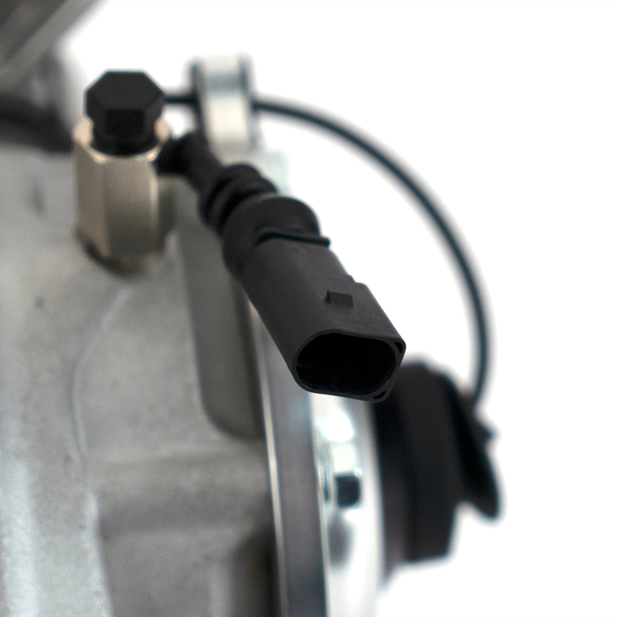 Arnott ASE-4375 Rear Right eRide Electronic Strut Porsche Cayenne (92A chassis)