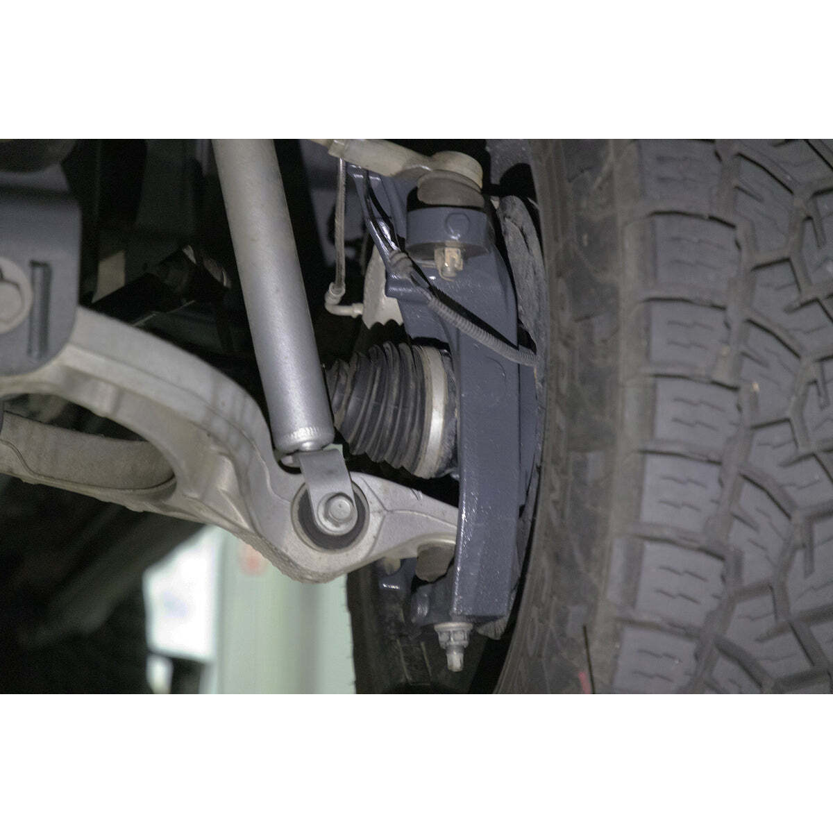 Belltech 153712TP Lift Kit 6"-8" Lift Kit Inc. Front and Rear Trail Performance Struts/Shocks