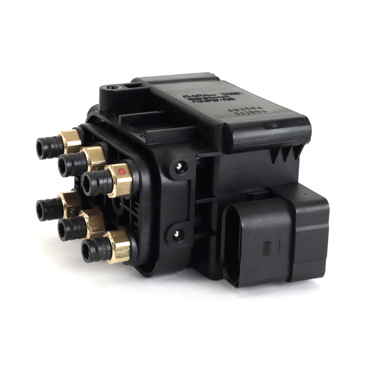 Arnott VB-3824 Valve Block Audi Q7, Porsche Cayenne/Panamera, Volkswagen Touareg, Jeep, Ram, Volvo XC60/90
