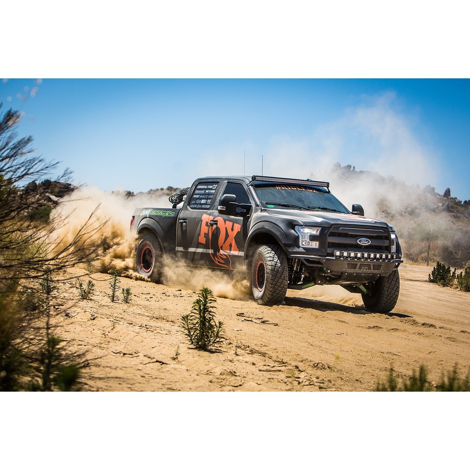 Fox 985-24-155 Front 2.0 Performance Series IFP Smooth Body Shock / 2-3.5in Lift Ford F-250 4WD