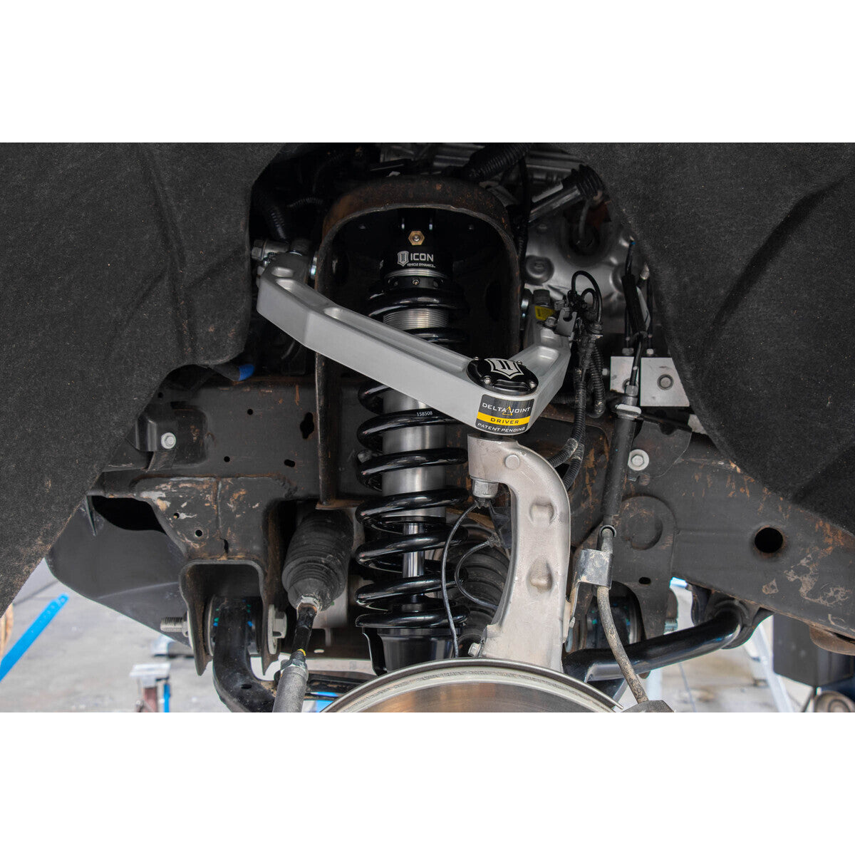 ICON 71606 GM 1500 1.5-3.5" Lift Front 2.5 VS Extended Travel Coilover Kit