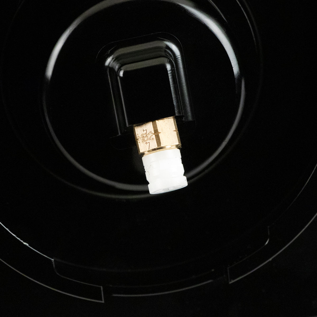 Arnott AS-3895 Front Left Air Strut Mercedes-Benz CLS-Class (W218 Chassis) incl AMG