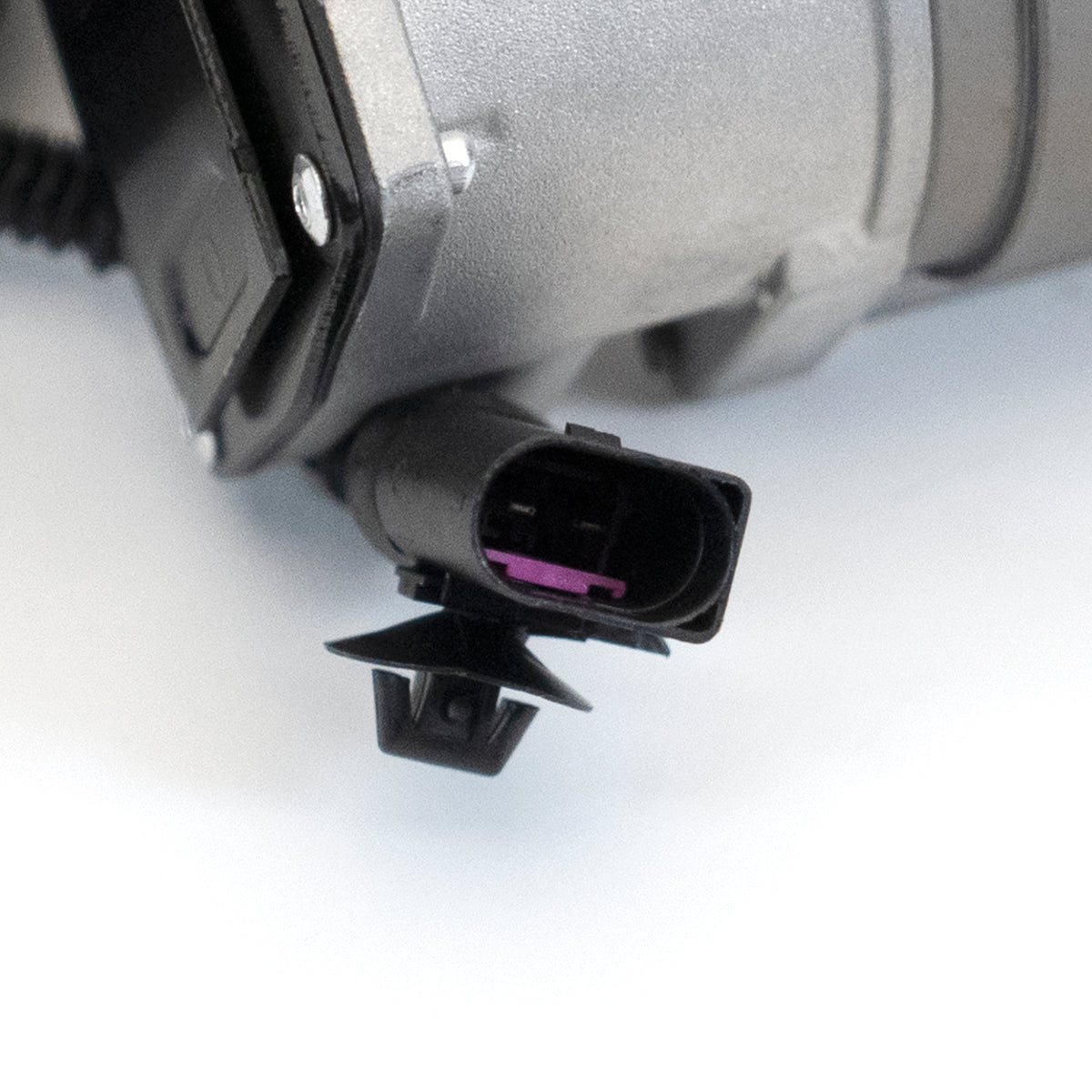 Arnott P-3882 Compressor Audi A8 Quattro (D3 Chassis) w/ Diesel & W12 Gas